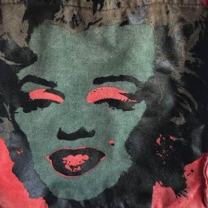 Meet your Posher, Yanni